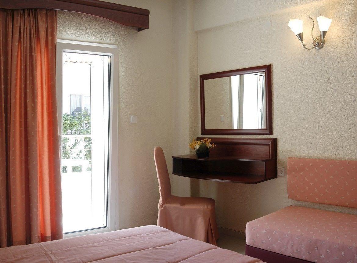 Xenios Loutra Village Beach Hotel アギア・パラスカヴィ エクステリア 写真
