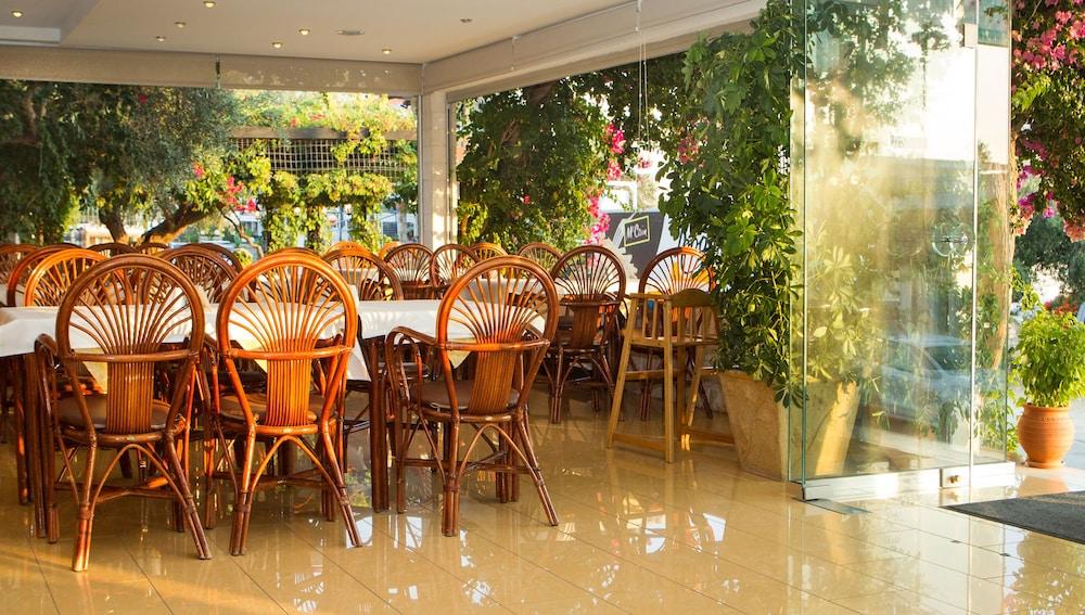 Xenios Loutra Village Beach Hotel アギア・パラスカヴィ エクステリア 写真